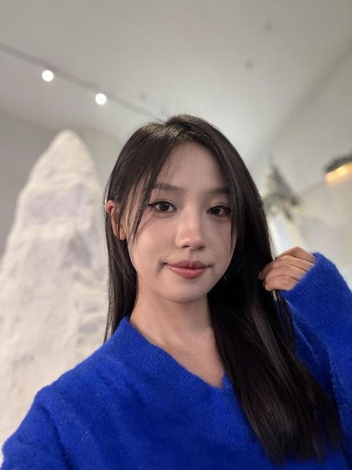 人妻,耸动,激烈,官场小说的相关介绍