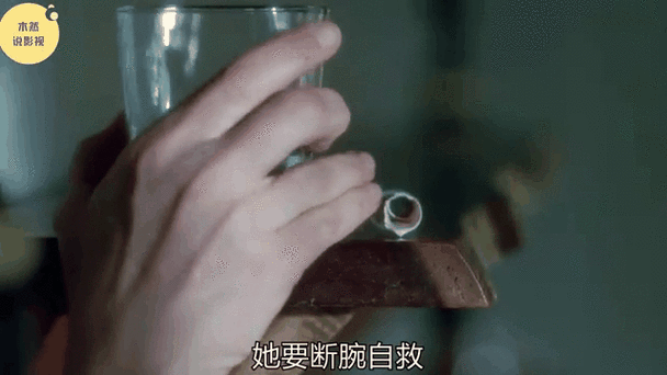黑丝美女被爆操流白浆的相关介绍