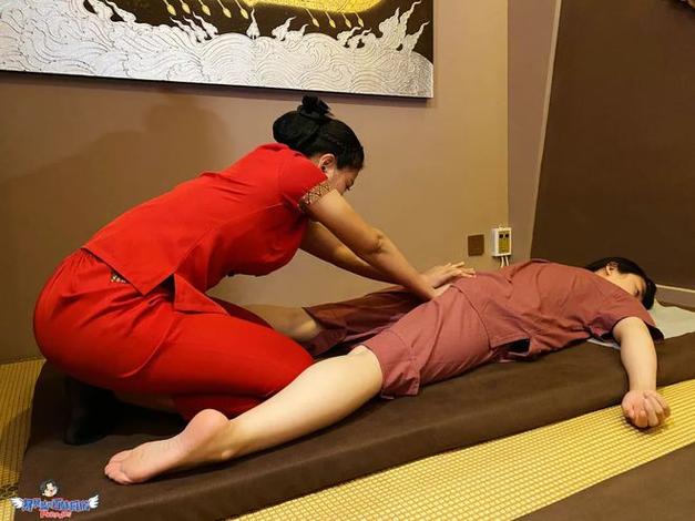 熟女人妻啪啪啪的相关介绍