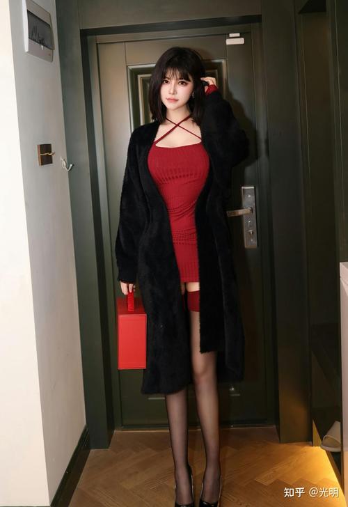亚洲小少妇蜜乳av的相关介绍