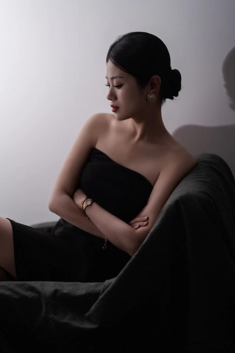 一边亲一边摸一边做的相关介绍