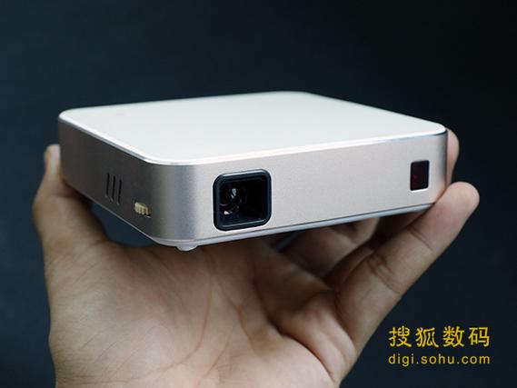 欧美人妻精品26uuu的相关介绍
