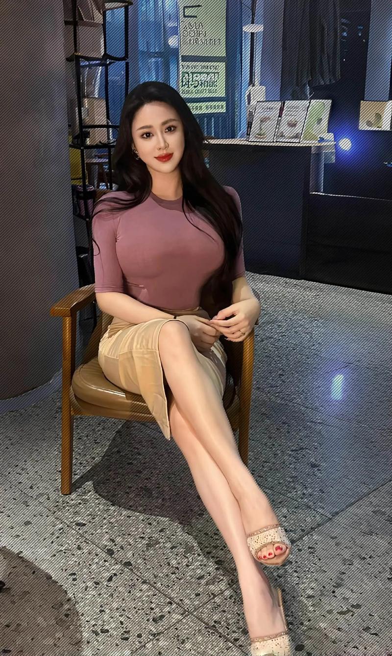 我的 美女老师的相关介绍