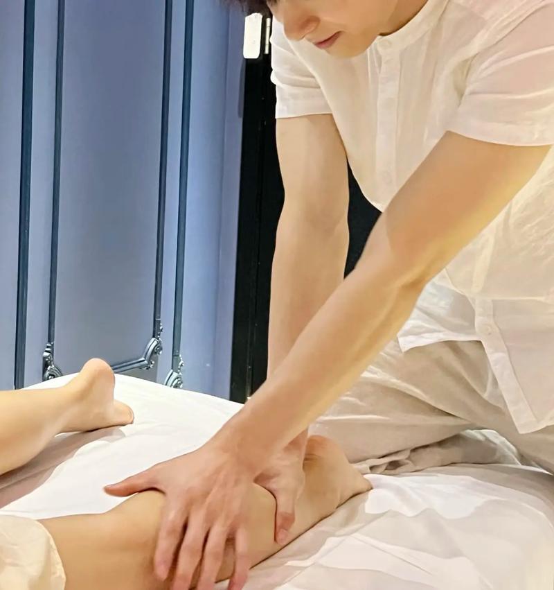 一边看一边摸的相关介绍