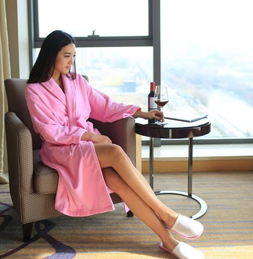 蜜臀av少妇人妻的相关介绍