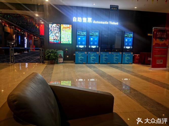 一边亲一边摸下面一边摸奶一边桶的相关介绍