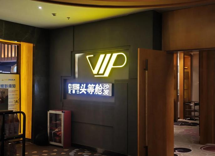 一边摸摸下面一边摸上面的相关介绍