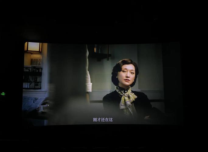 一边脱一边摸一边爽的相关介绍