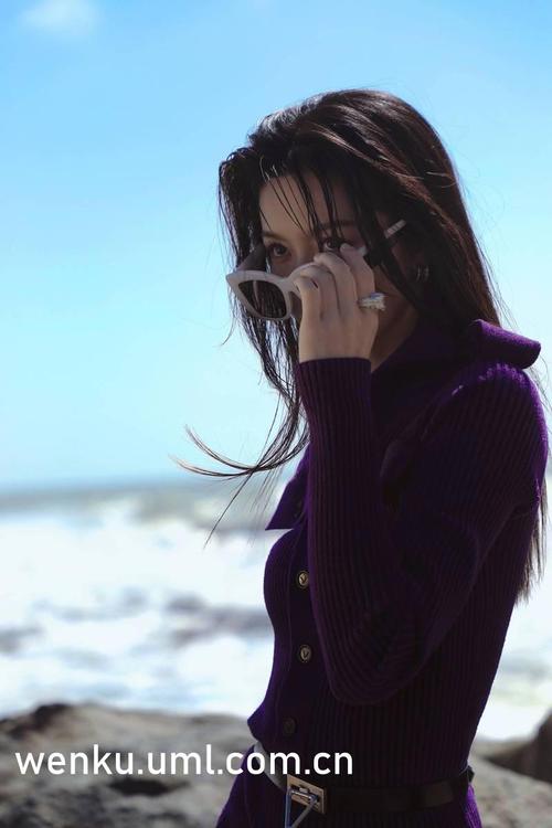 和美女同桌操的相关介绍