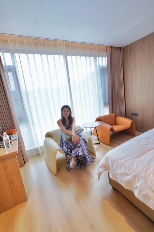 操哭美女老师的相关介绍