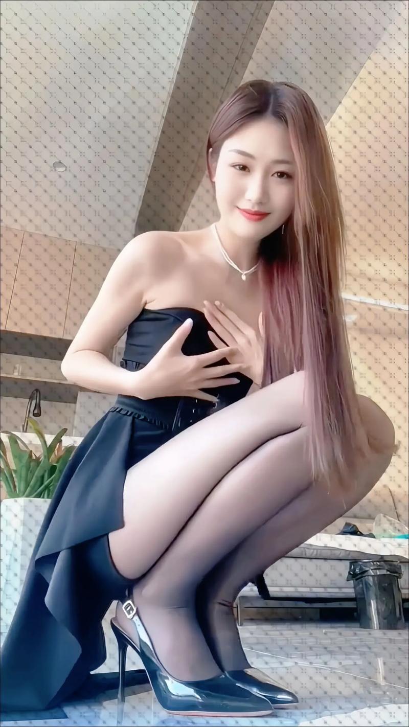 老师和同学啪啪啪的相关介绍