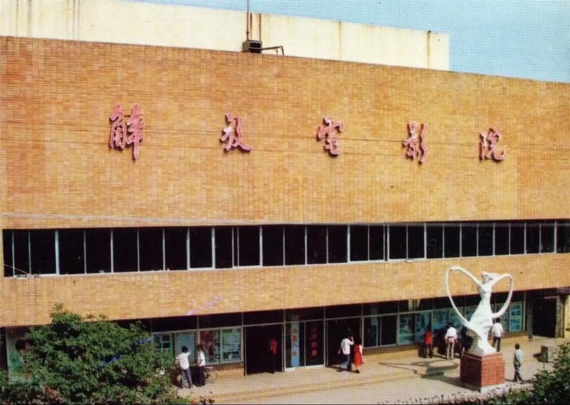 少妇人妻啪啪啪的相关介绍