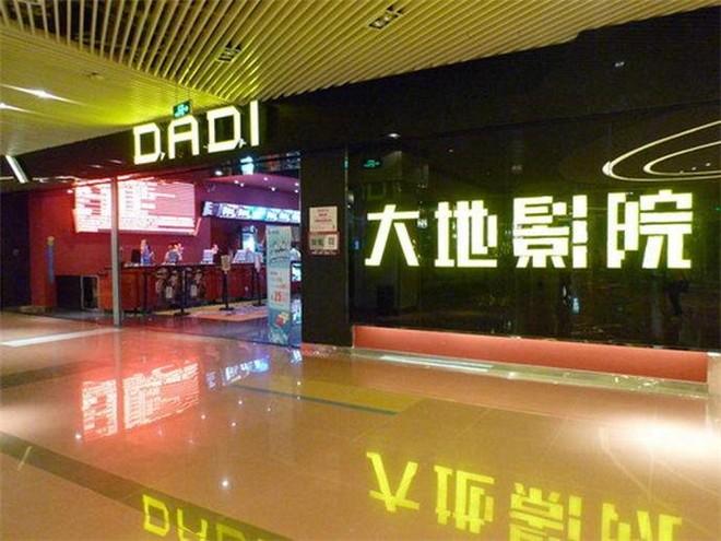 一边摸一边亲一边捅的相关介绍