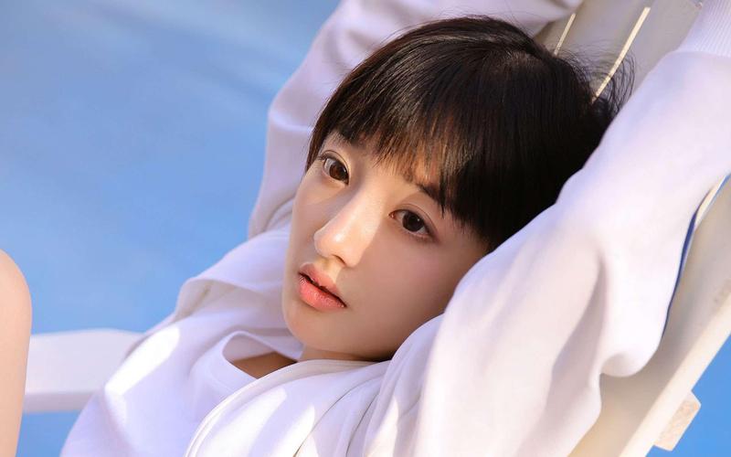 无毛少妇av的相关介绍