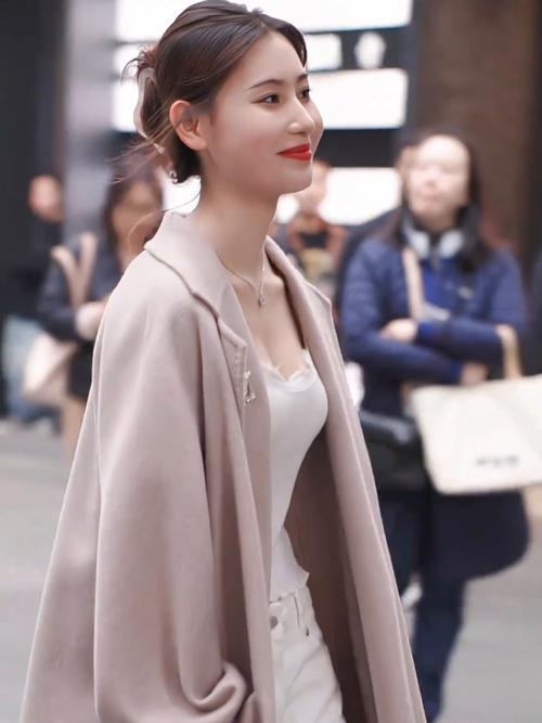 亚洲欧洲闷骚av少妇影院的相关介绍