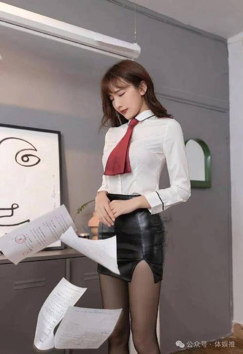 爆操欧美美女出白浆的相关介绍