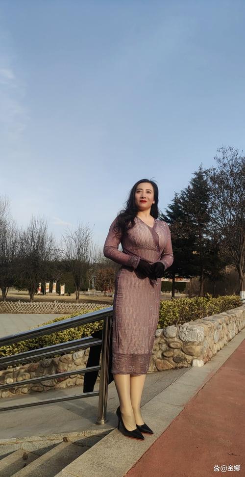 扒开美女 狂揉的相关介绍