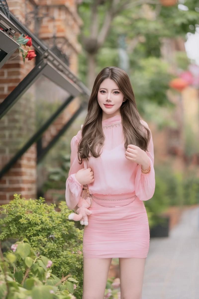 超碰人妻熟女的相关介绍