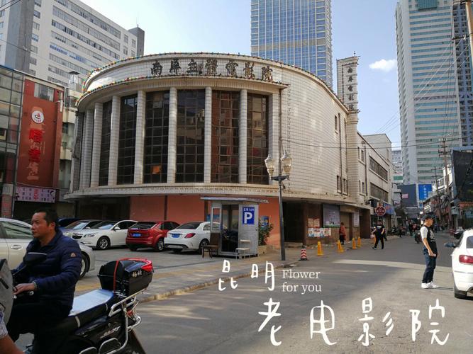 女生内裤有点黄色分泌物的相关介绍