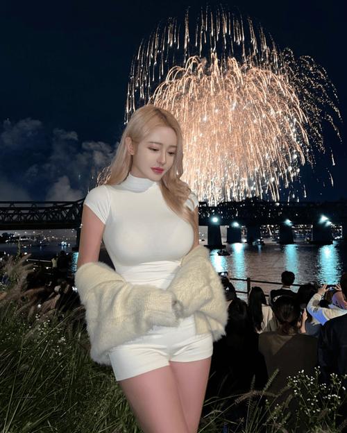 欧美日本美女网18的相关介绍