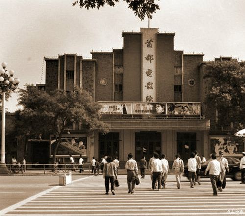 久久伊人激情电影的相关介绍